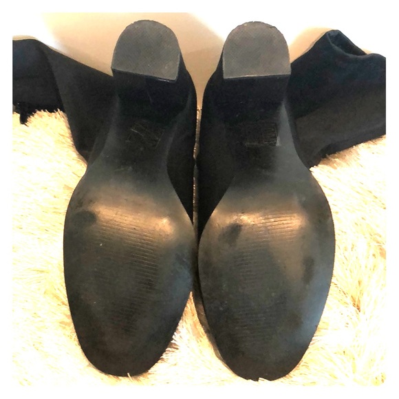 Boohoo black round closed toe 3.5” boot 5 - Picture 5 of 8